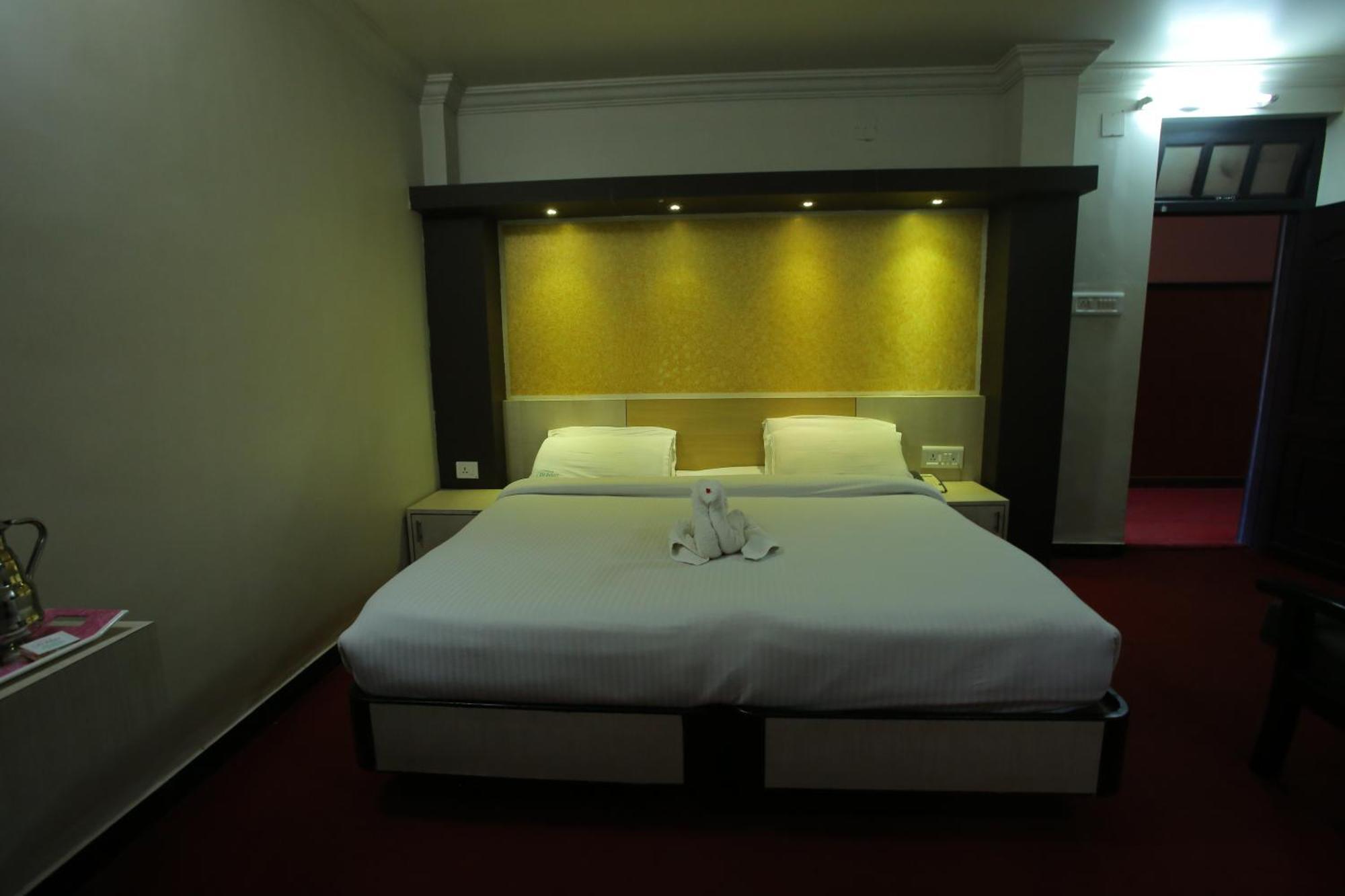 City Palace Hotel أوتي المظهر الخارجي الصورة