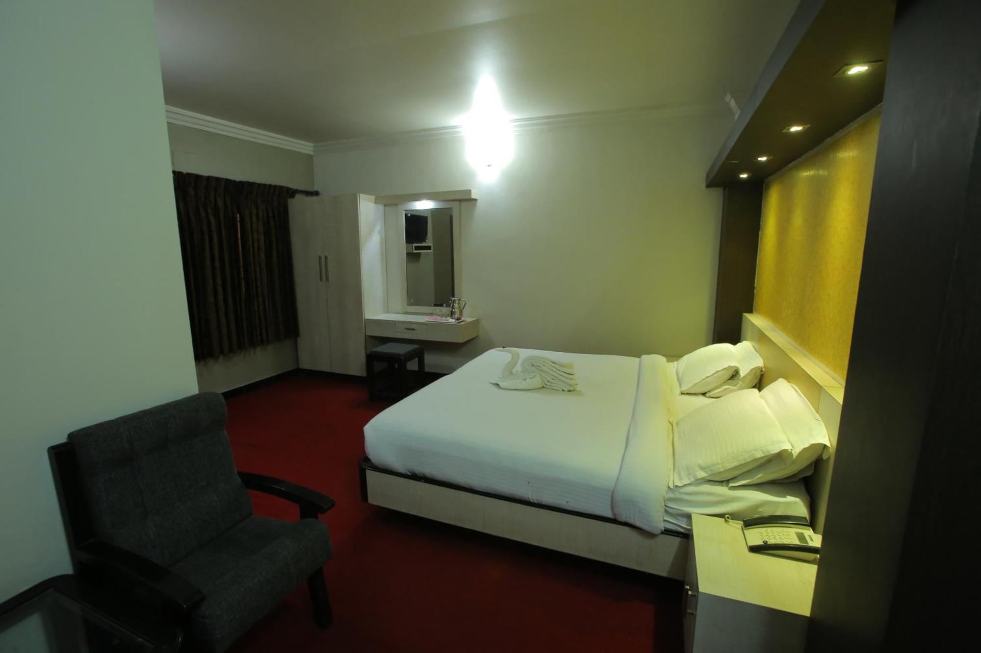 City Palace Hotel أوتي المظهر الخارجي الصورة