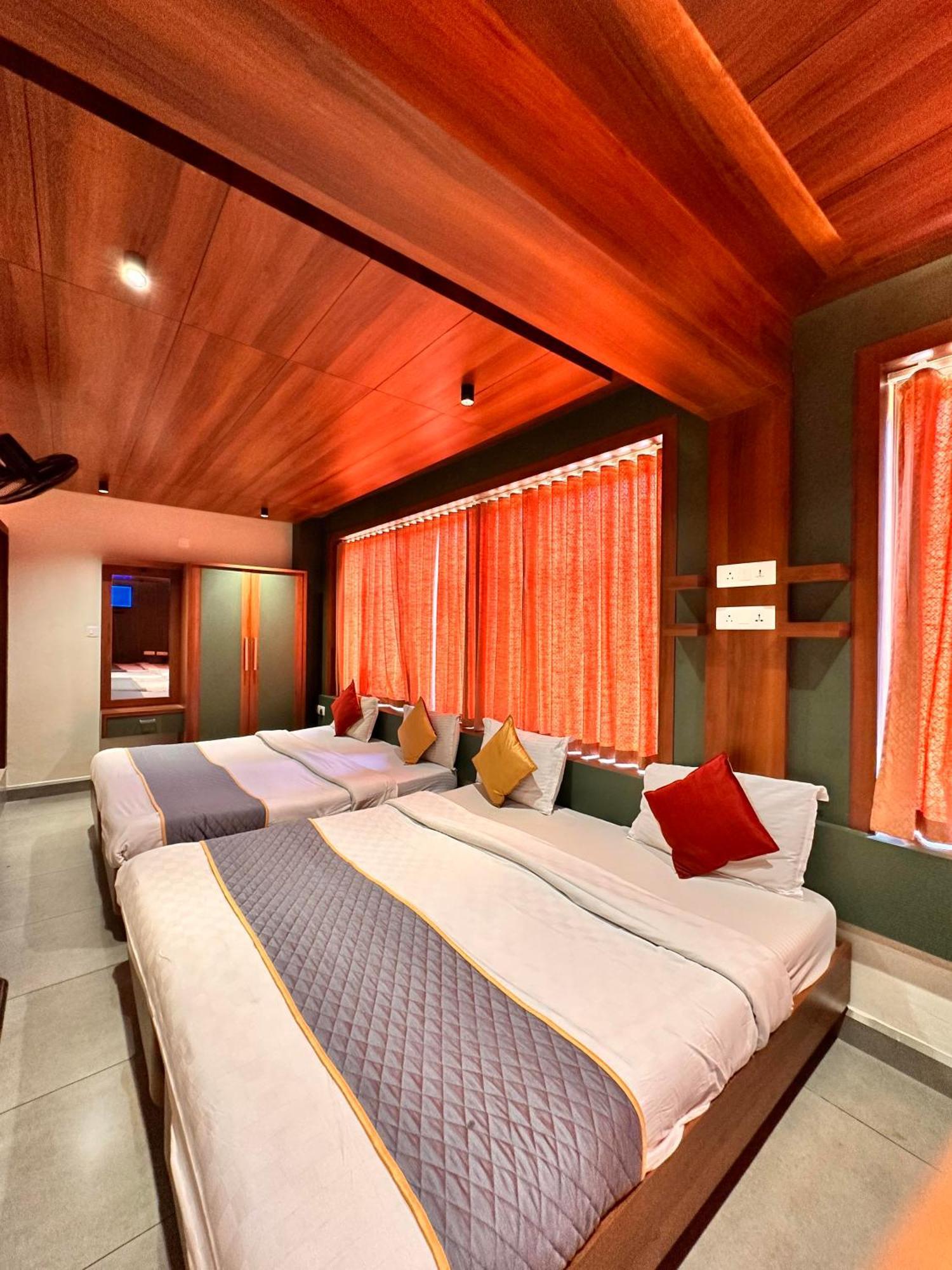 City Palace Hotel أوتي المظهر الخارجي الصورة