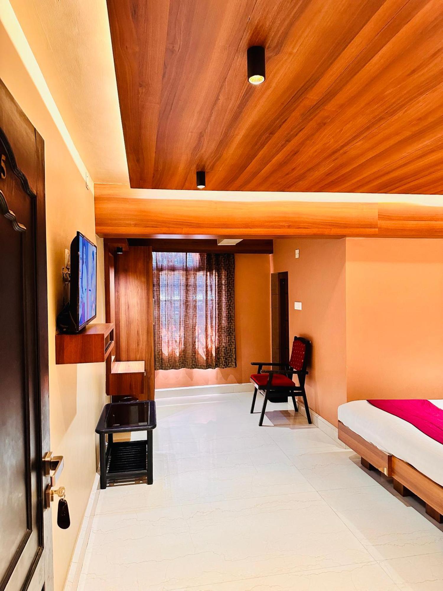 City Palace Hotel أوتي المظهر الخارجي الصورة
