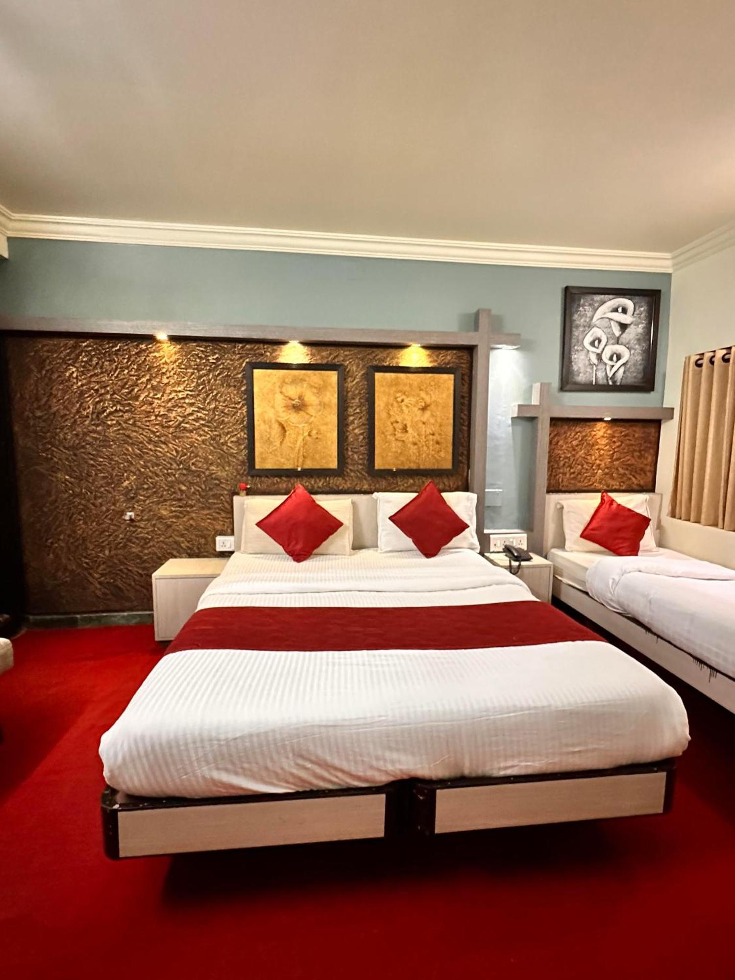 City Palace Hotel أوتي المظهر الخارجي الصورة