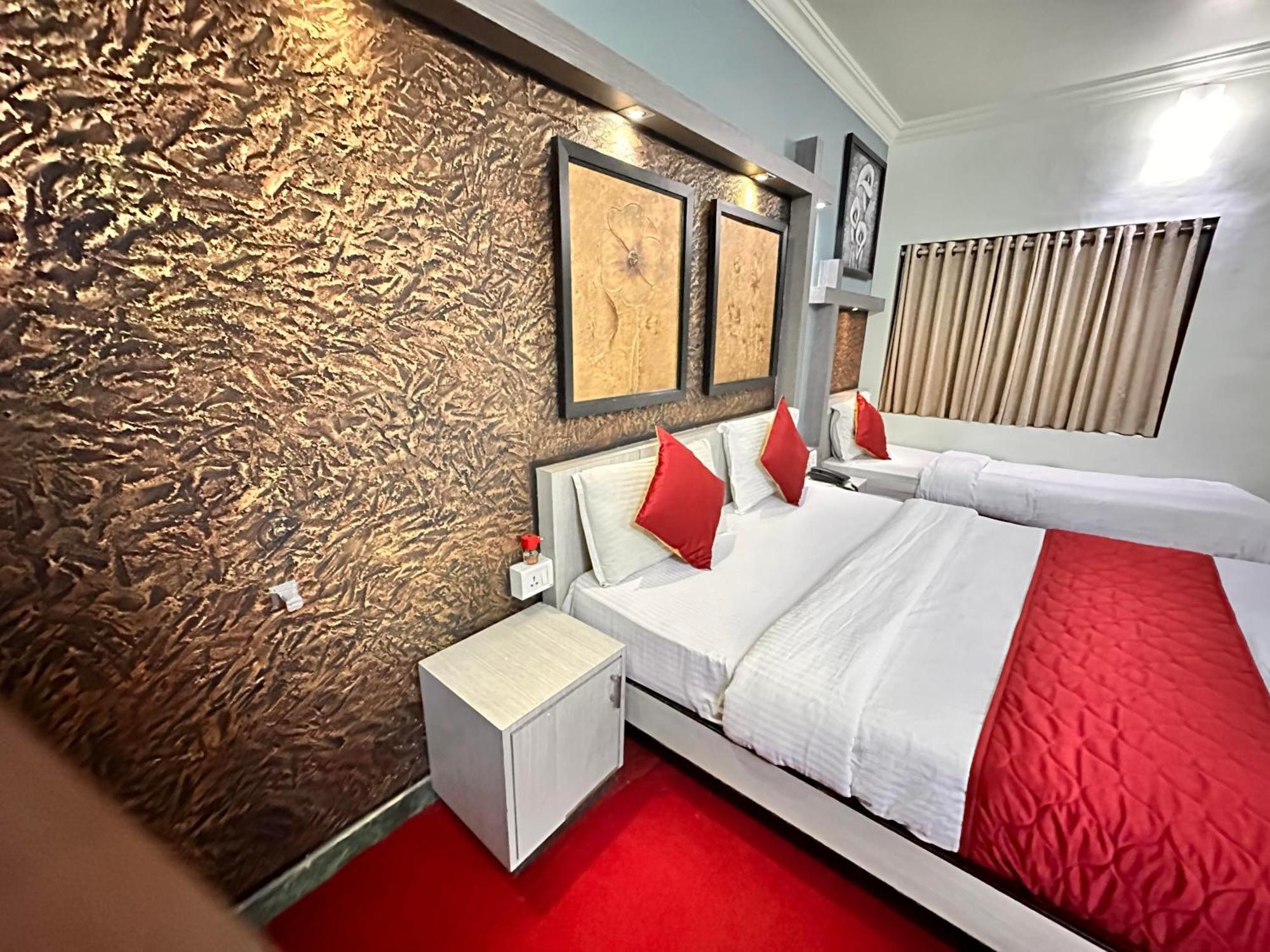 City Palace Hotel أوتي المظهر الخارجي الصورة